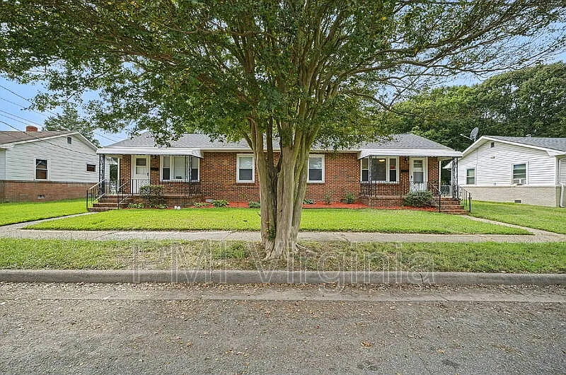 2 bed, 1.0 bath, 720 sqft, $1,095 — Photo 3