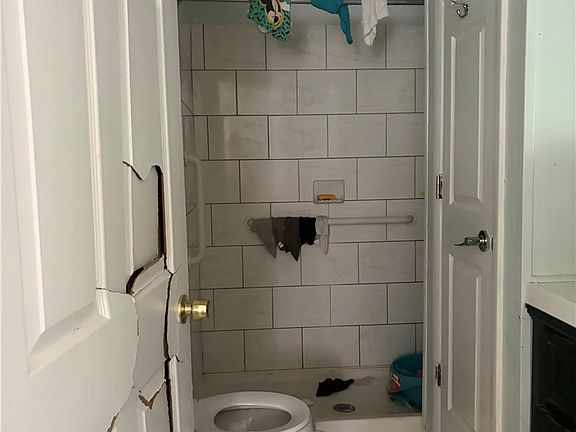 5th image of 25 Lorimer St