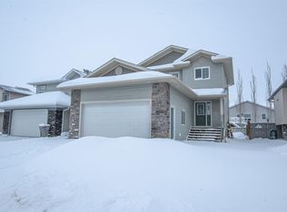 11522 S Pinnacle Dr, Grande Prairie, AB T8W0E8