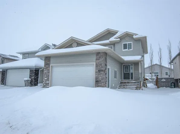 11522 S Pinnacle Dr, Grande Prairie, AB T8W 0E8