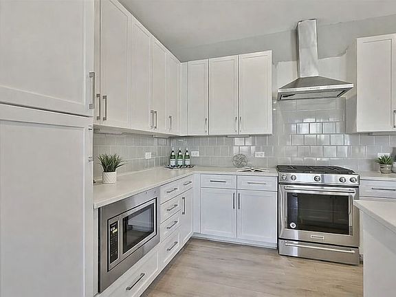 4th image of 22 Airline St NE #307