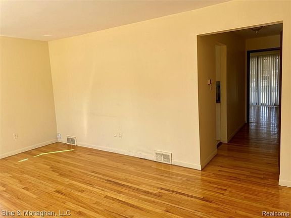 5th image of 5089 Mansfield Ave