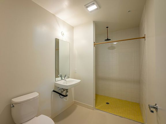 4th image of 1932 Kearney Ave APT 3