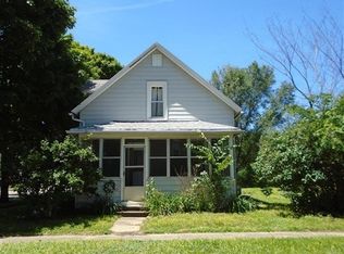 200 Trenton St, Depue, IL 61322