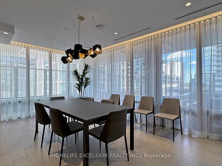 195 Redpath Ave #914 — Photo 31