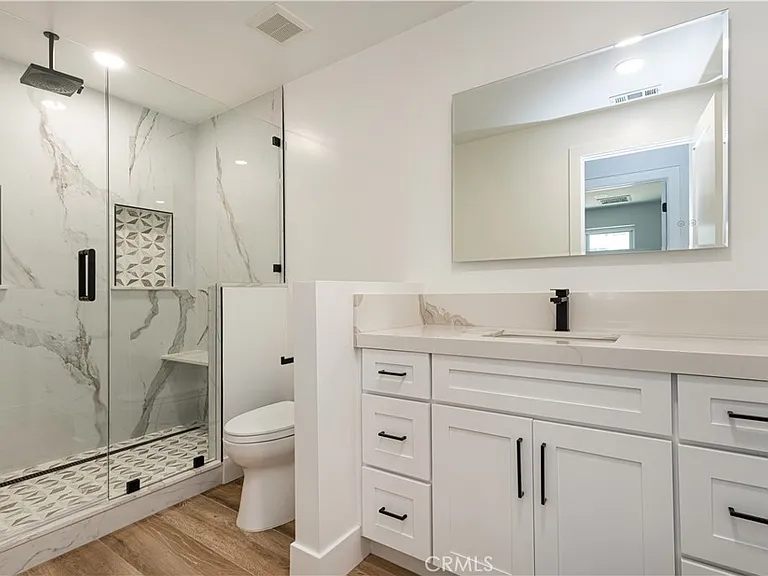 211 Florence Pl #A — Photo 12