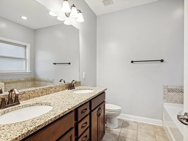 1701 Lincoln St — Photo 16