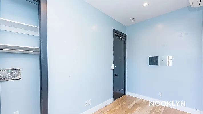 Rented by Nooklyn NYC LLC | media 43