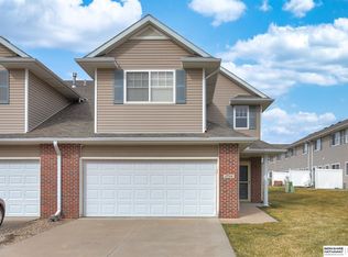 17514 Seward Plz, Omaha, NE 68118