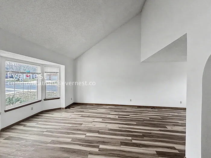 4930 Sprangler Dr — Photo 11