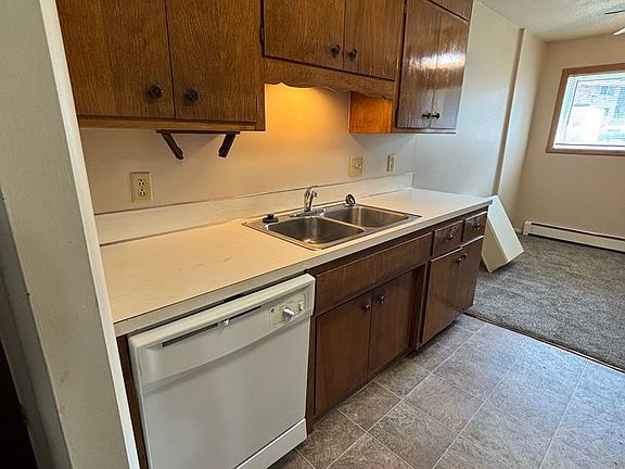 3rd image of 515 30th Ave N #7