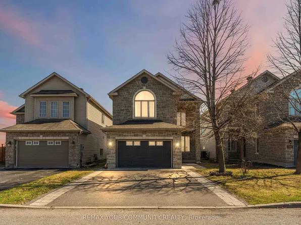 266 Trail Side Cir, Ottawa, ON K4A 5B1