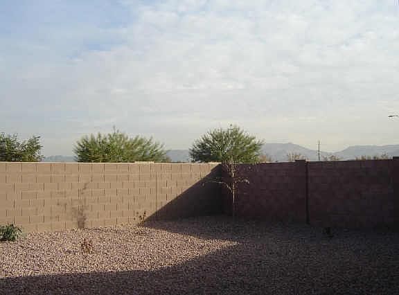 4th image of 5617 S 31 Avenue