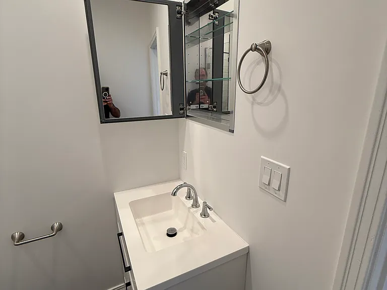 Bathroom - Large Vanity and Medicine Cabinet