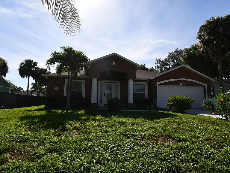 2547 SW Kenilworth St — Photo 1