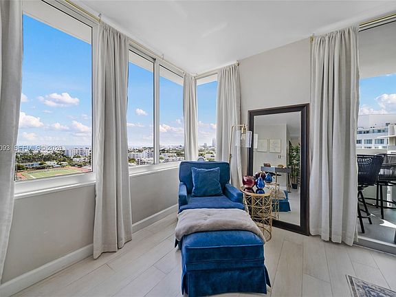 2nd image of 1200 West Ave #Penthouse 15