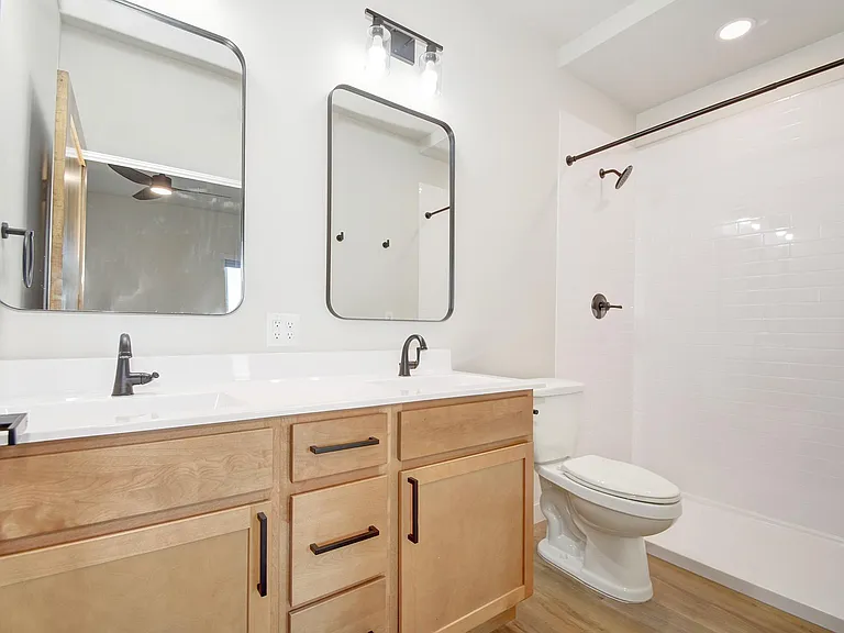 622 W Matthew Trl — Photo 15