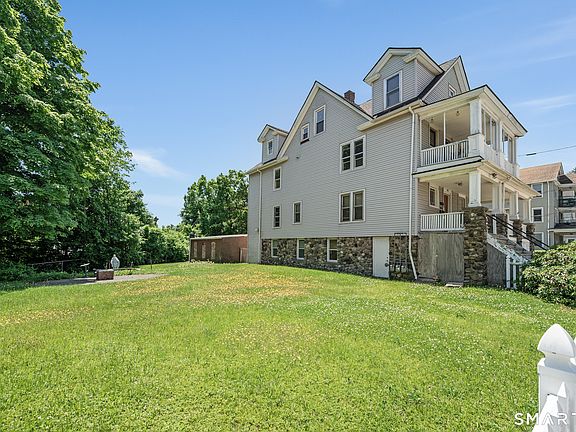 3rd image of 160 Edson Avenue