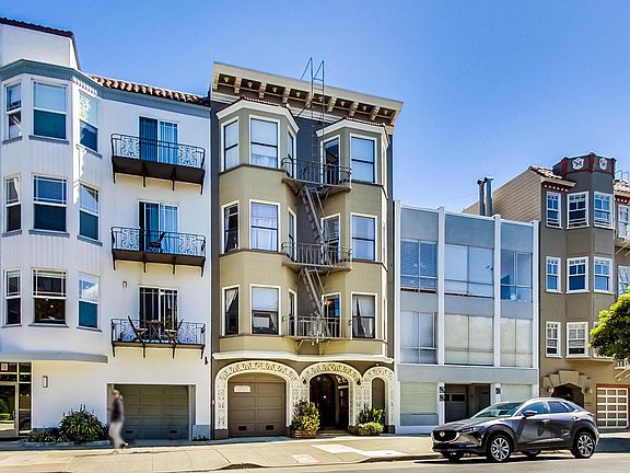 3rd image of 3820 Divisadero St APT 2