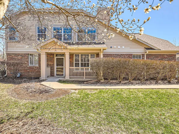 488 Harvey Lake Dr, Vernon Hills, IL 60061