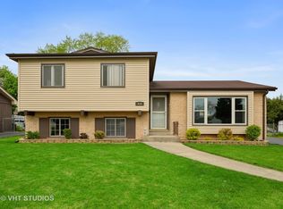 934 S Wisconsin Ave, Addison, IL 60101