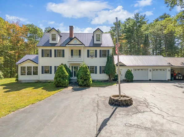 29 Trufant Lane, Topsham, ME 04086