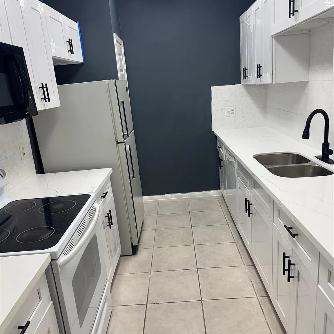 2 bed, 2.5 bath, 1640 sqft, $1,700 — Photo 2