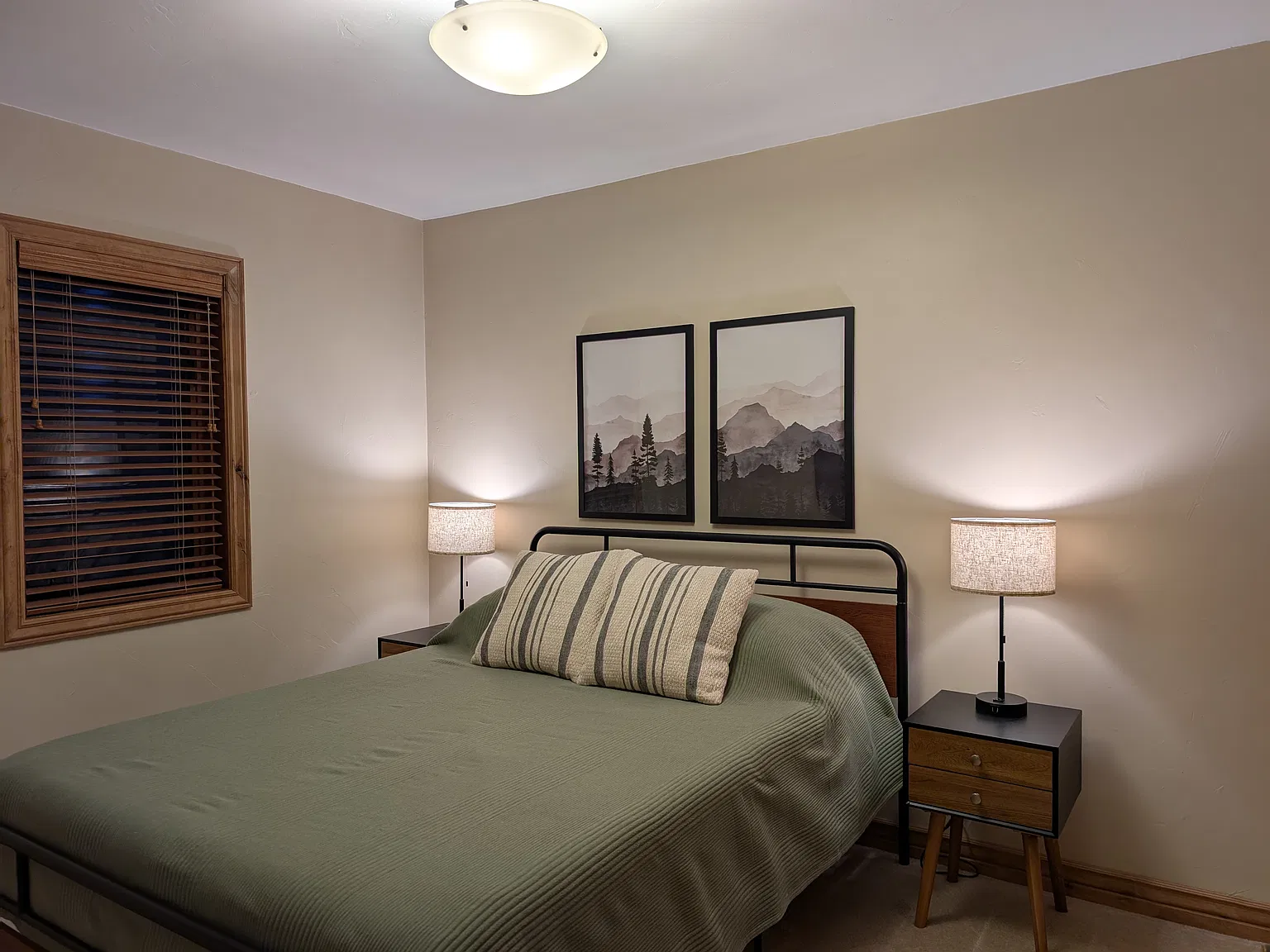 3 bed, 2016 sqft, $5,000 — Photo 2