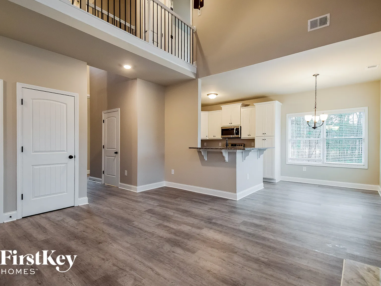4 bed, 2.5 bath, 1850 sqft, $2,360 — Photo 4