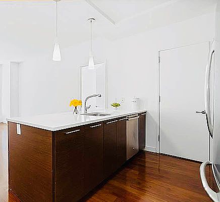2nd image of 517 Park Pl #2