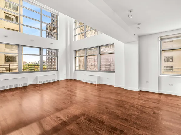 100 West 58th Street image 2 of 13