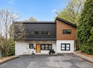 335 Salisbury St, Worcester, MA 01609