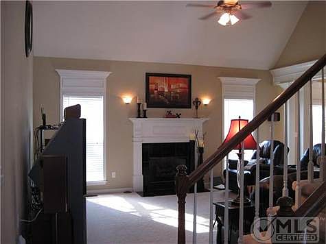 5th image of 2226 Saint Andrews Dr