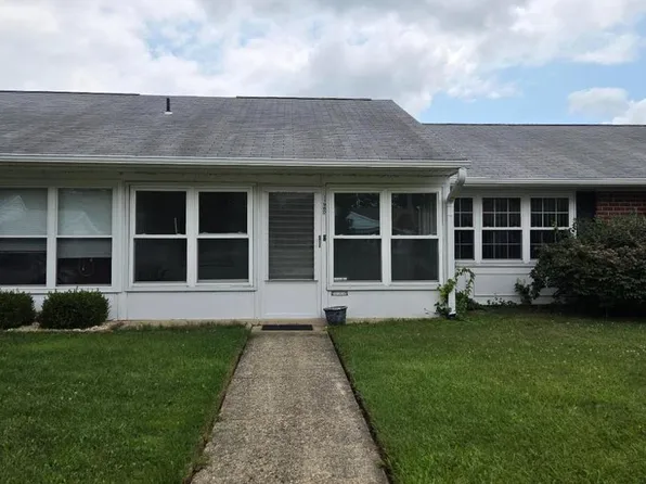 1198 Shetland Dr, Lakewood, NJ 08701