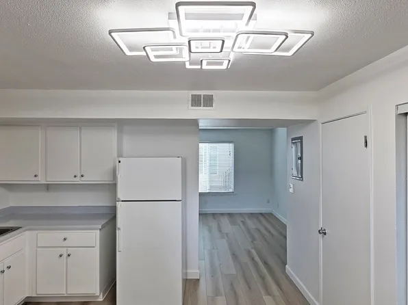 1328 D St APT 4, Sacramento, CA 95814