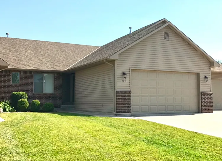 705 W Autumn Ridge Ct — Photo 1