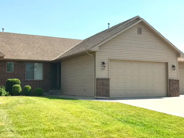 705 W Autumn Ridge Ct, Andover, KS 67002