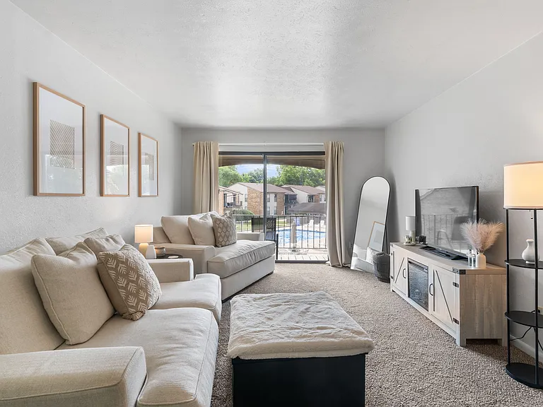 Creekside Terre Apartments — Photo 33