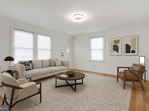 2nd image of 1108 W College Ave
