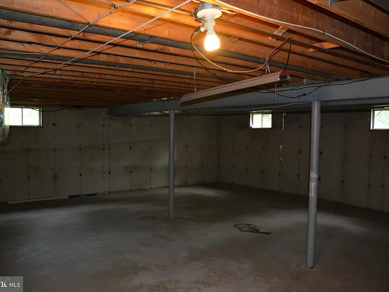 711 Brainerd Rd — Photo 21
