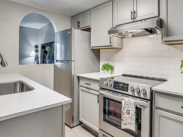 Mateo Apartment Homes