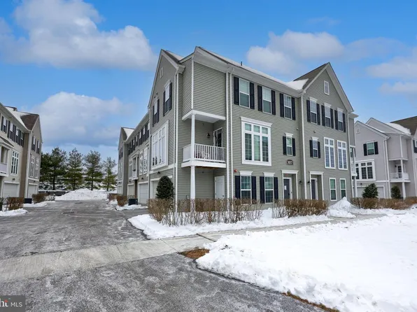 3037C Meridian Cmns, Mechanicsburg, PA 17055