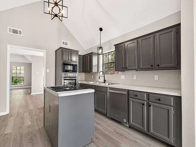 4906 Pleasure Lake Ln — Photo 19