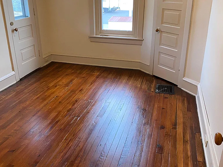 138 Elm St #4 BDRM SEMI — Photo 11