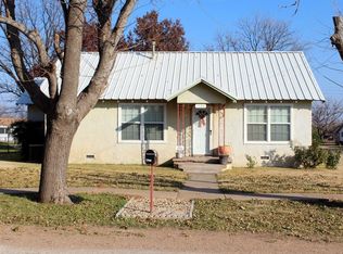 1300 N Avenue L, Haskell, TX 79521