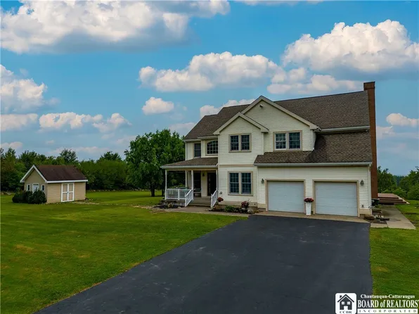 9935 Miller Rd, Fredonia, NY 14063