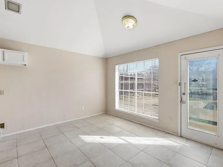 5722 Westchase Dr — Photo 11