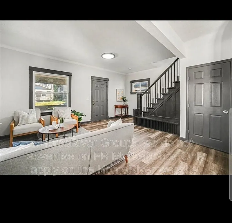 4 bed, 2.0 bath, 1208 sqft, $1,750 — Photo 2