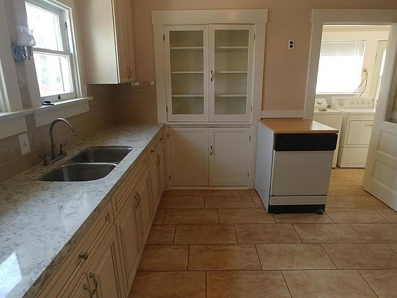 5th image of 129 N Parkwood Ave