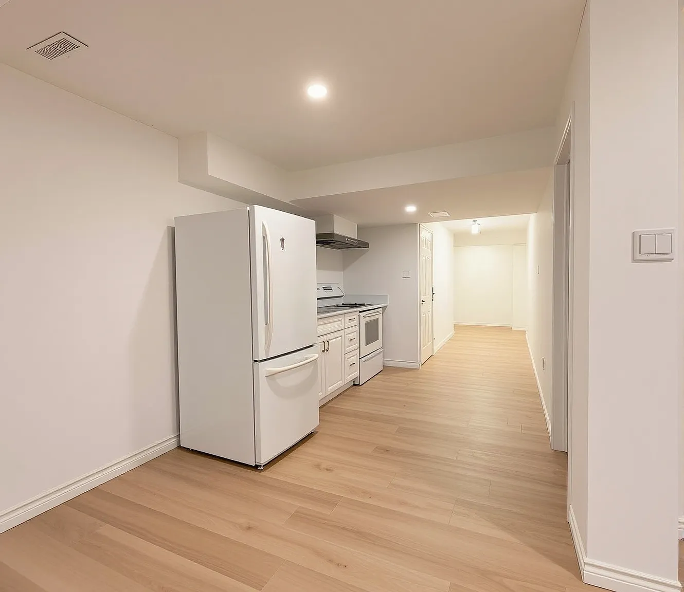 Studio, $750 — Photo 2